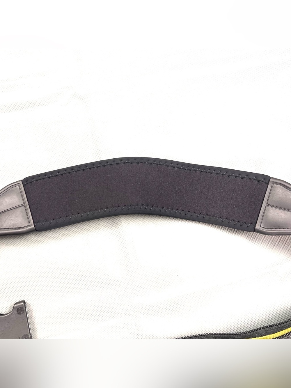 Tom Bihn Parental Unit Black Messenger With Shoulder Strap - Picture 7 of 15